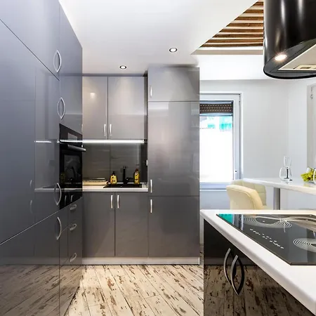 Apartment Modern 1bd Flat With A Parking Near The Centre By Flat Mаnager Plovdiv