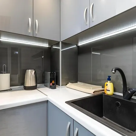Apartment Modern 1bd Flat With A Parking Near The Centre By Flat Mаnager Plowdiw