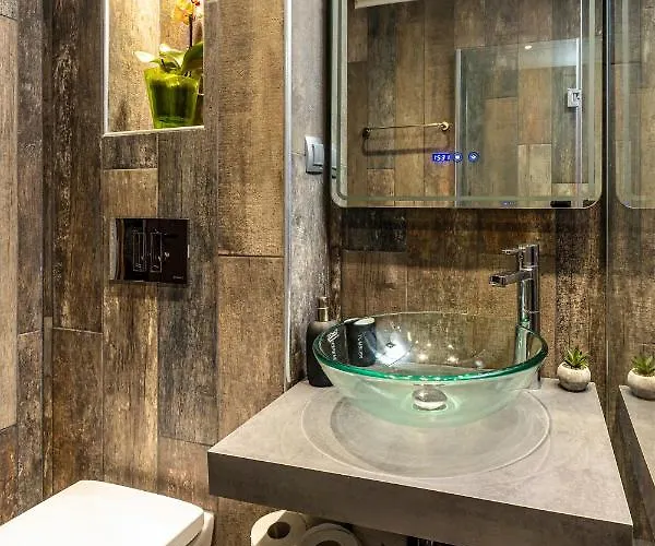 公寓 Modern 1bd Flat With A Parking Near The Centre By Flat Mаnager